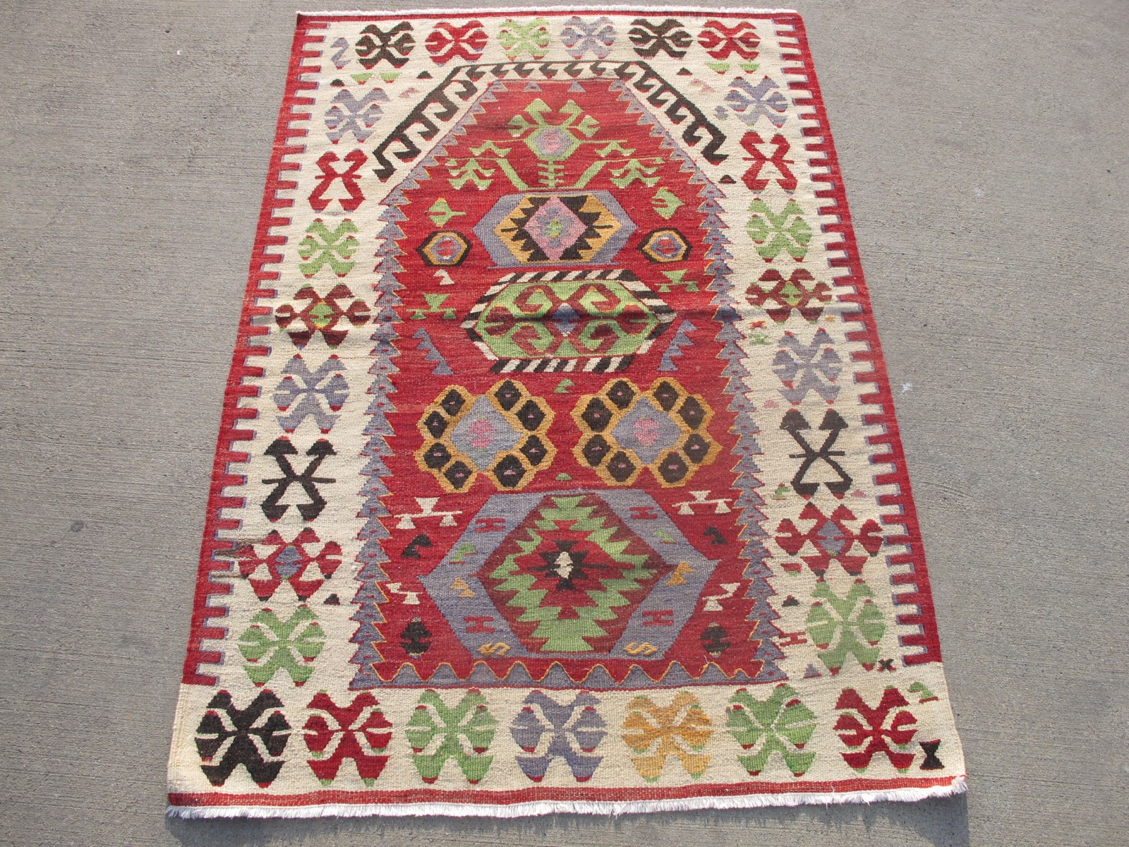 Antika Halı Koleksiyonu - Özenle Seçilmiş Nadide Eserler