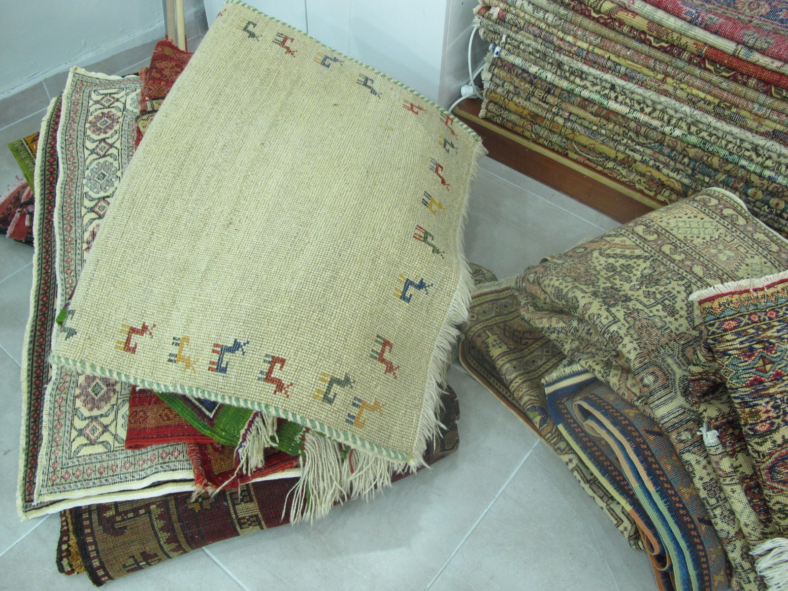 Antik Oryantal Halı - Koleksiyoner Değeri Yüksek Nadide Halı